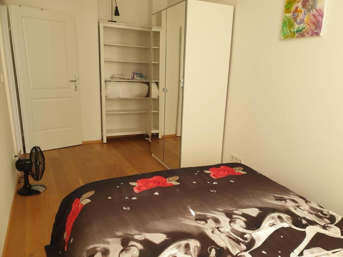 Deluxe Apartment 5P Mm Відень Екстер'єр фото