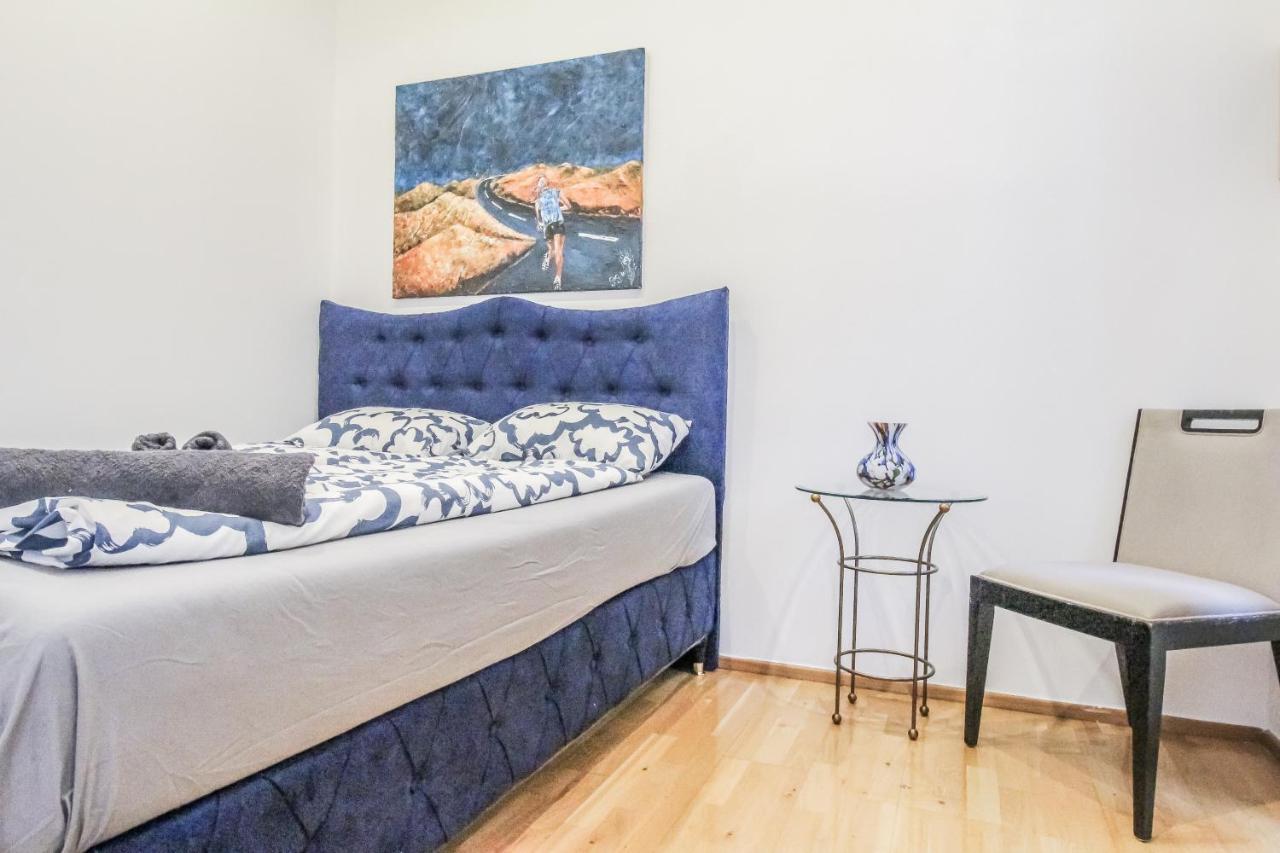 Deluxe Apartment 5P Mm Відень Екстер'єр фото